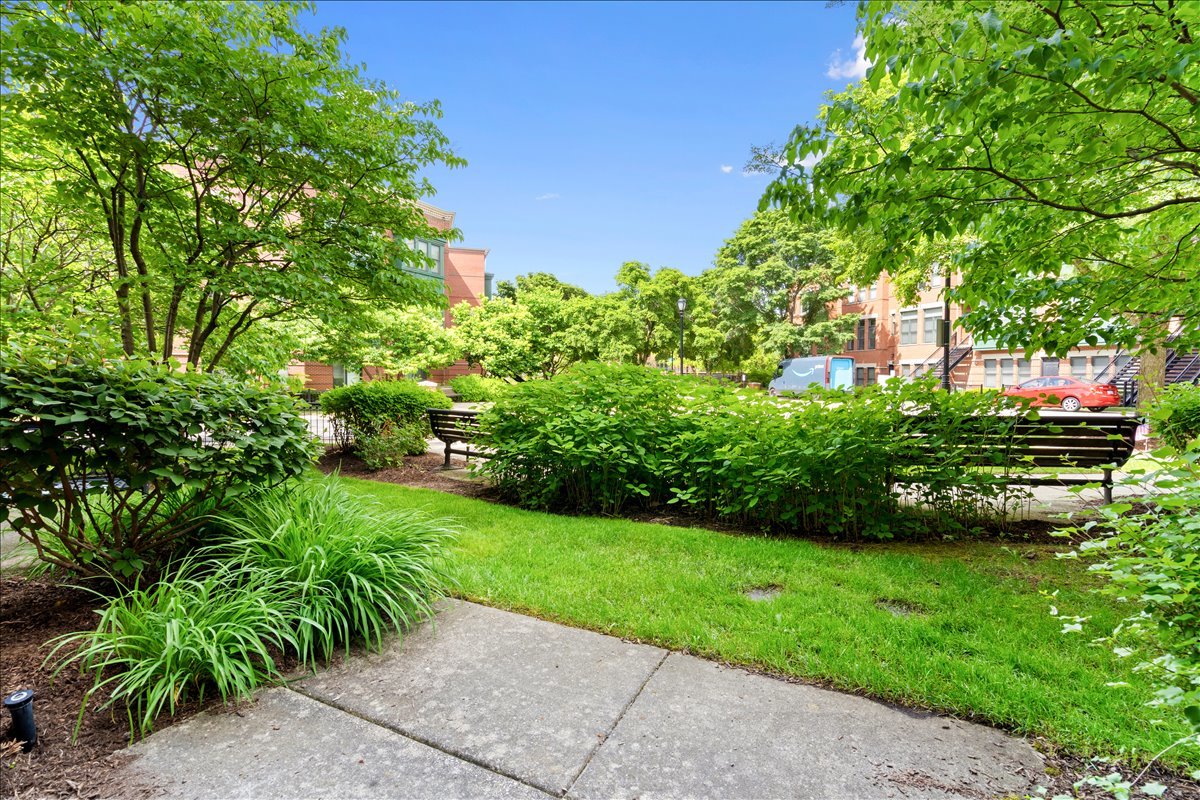 130 N Rose Street, Palatine, IL 60067