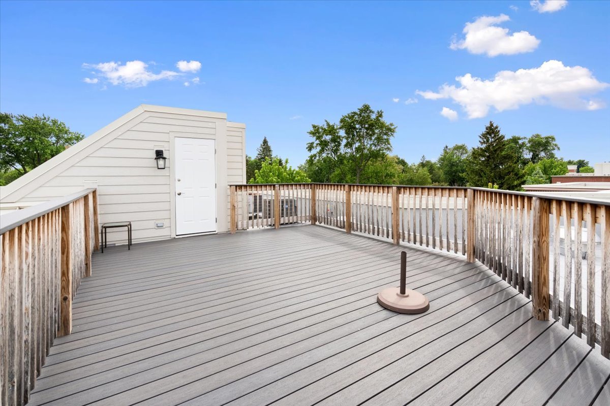 130 N Rose Street, Palatine, IL 60067