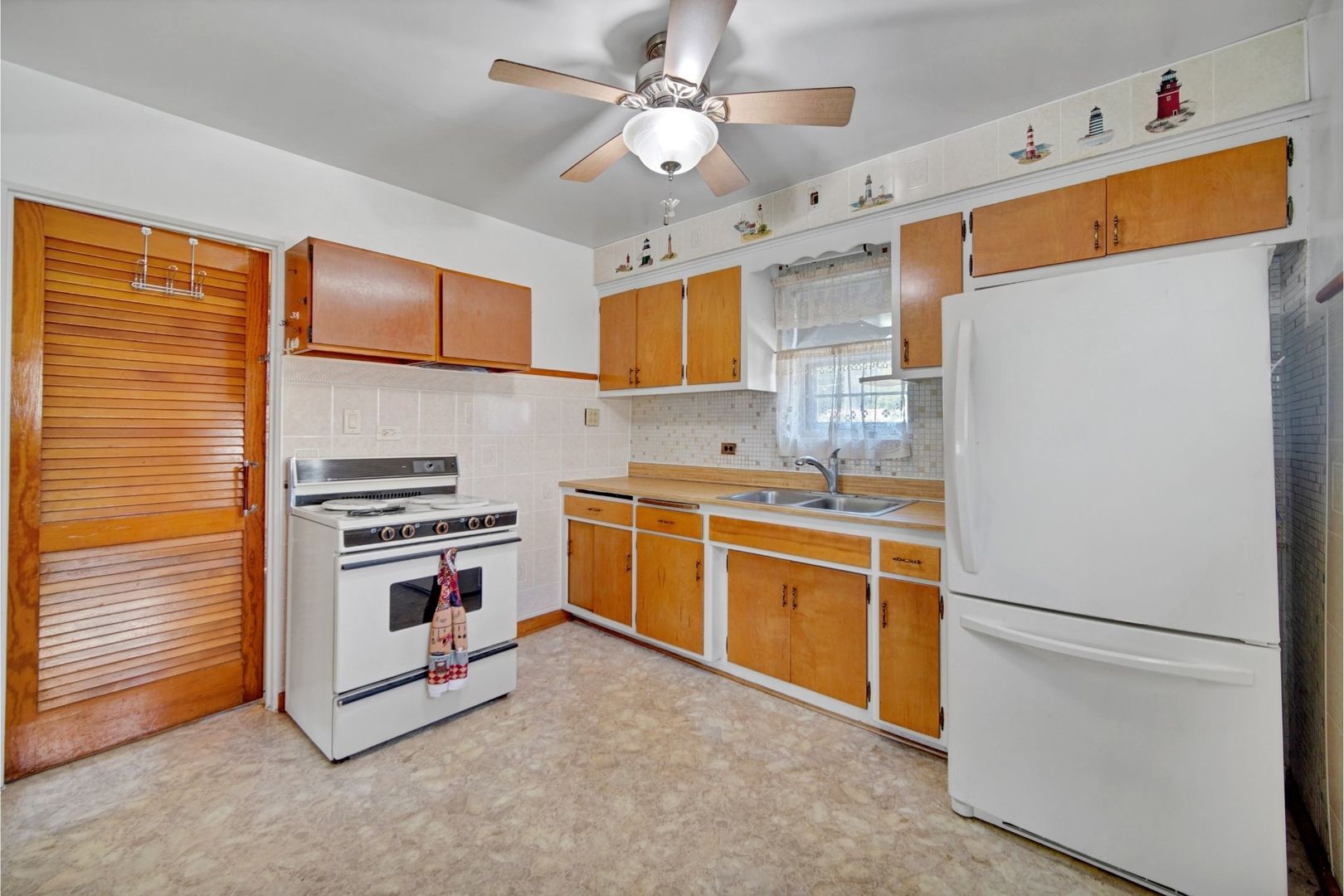 10912 S Pulaski Road, Oak Lawn, IL 60453