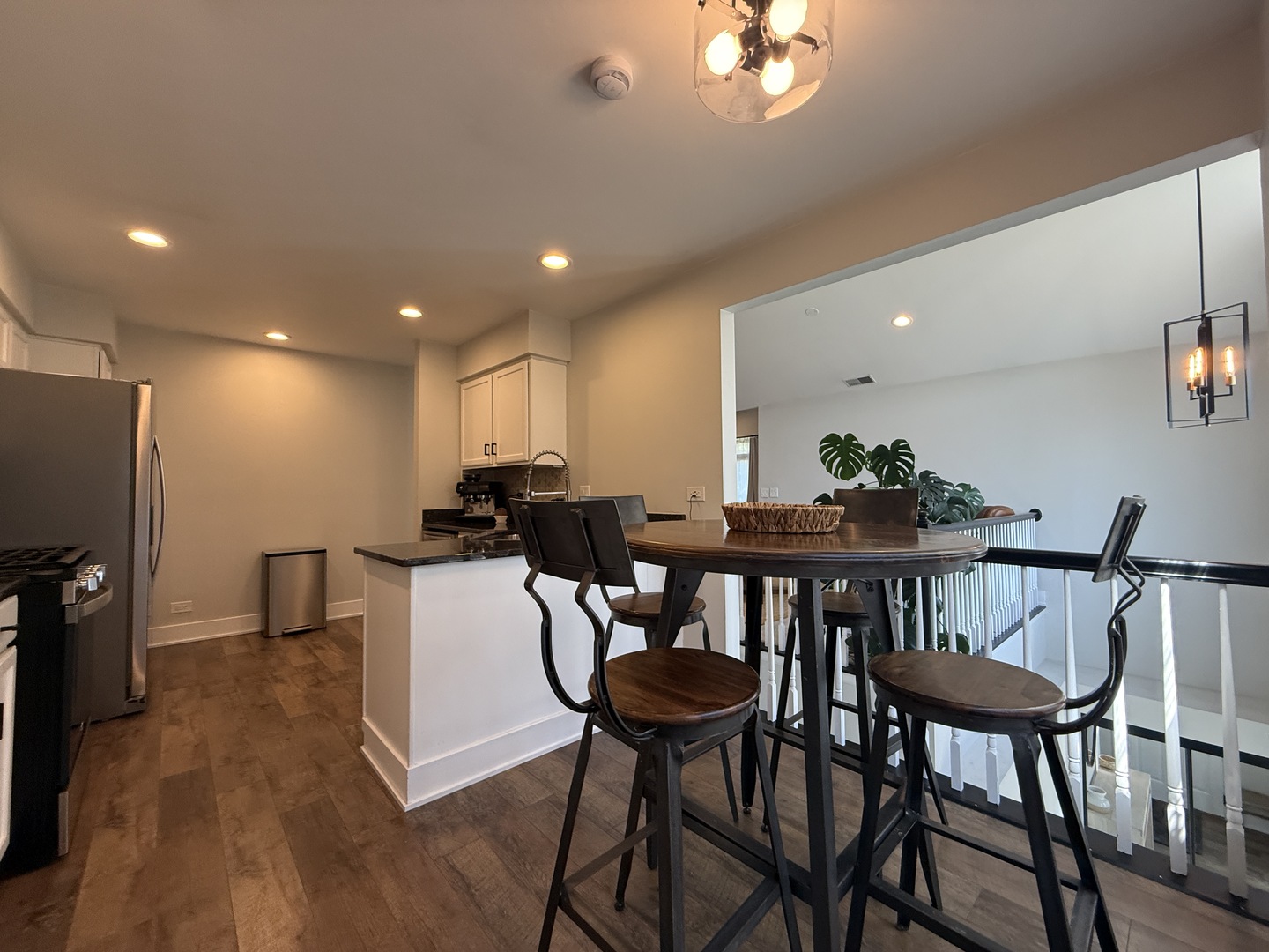 603 Stone Brook Court, Elk Grove Village, IL 60007