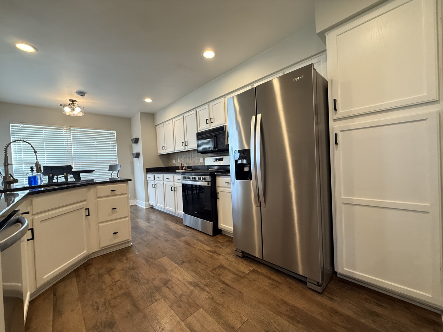 603 Stone Brook Court, Elk Grove Village, IL 60007
