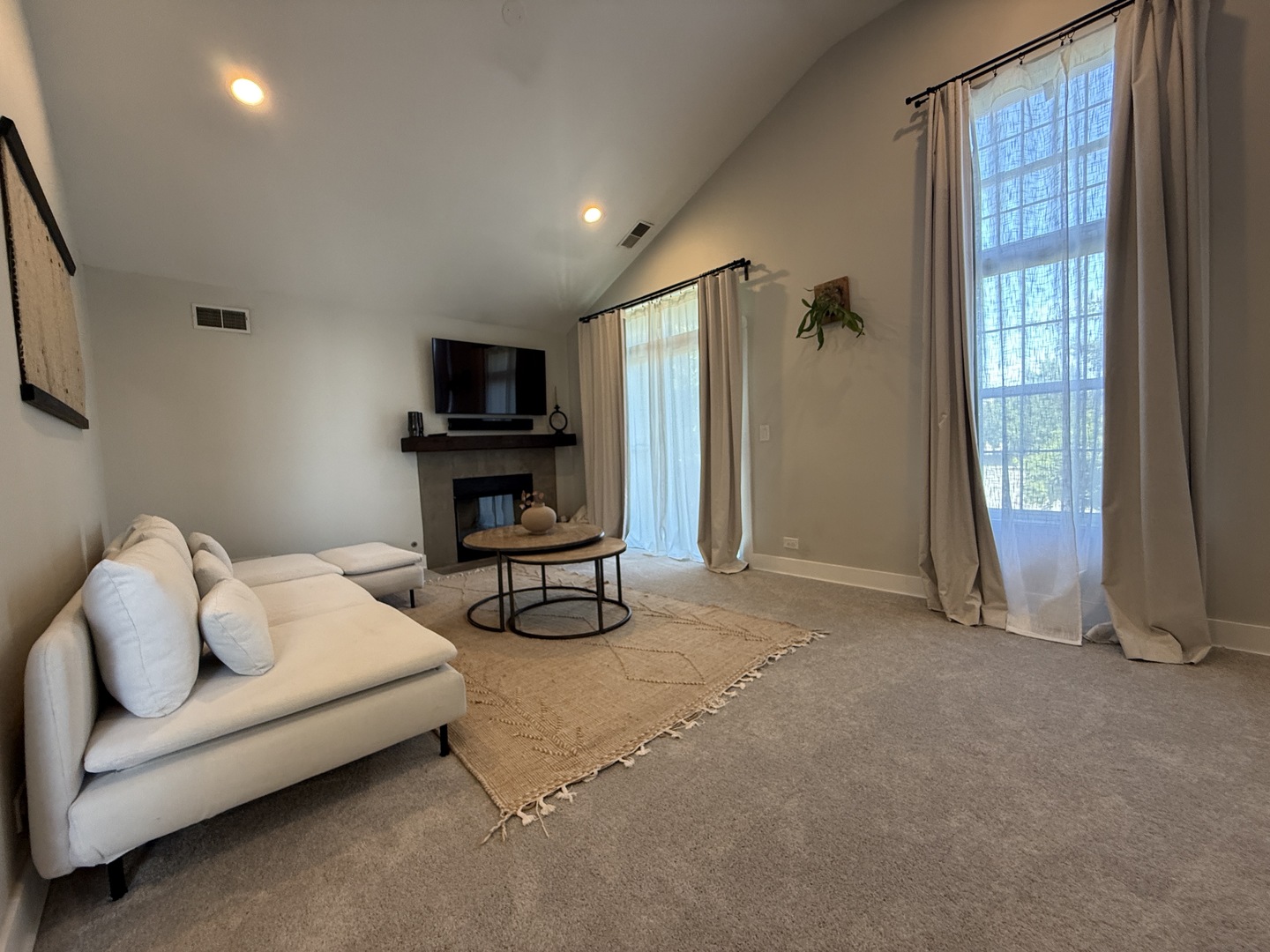 603 Stone Brook Court, Elk Grove Village, IL 60007