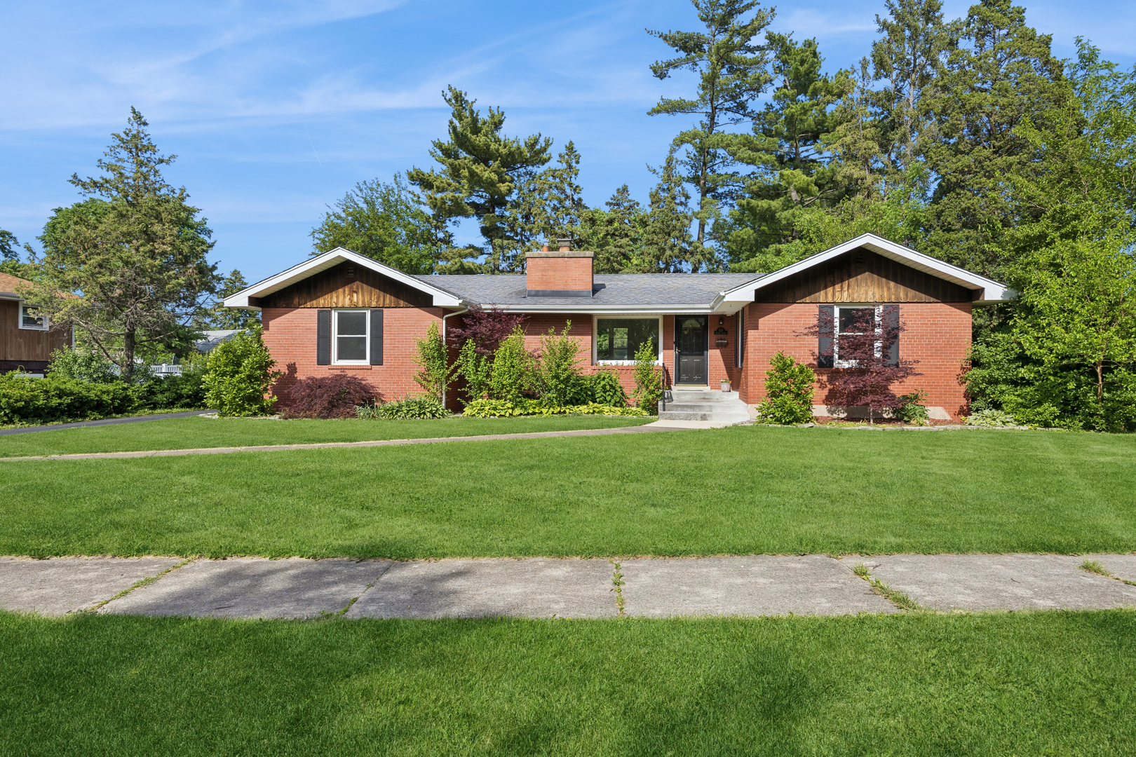 629 Dundee Avenue, Flossmoor, IL 60422