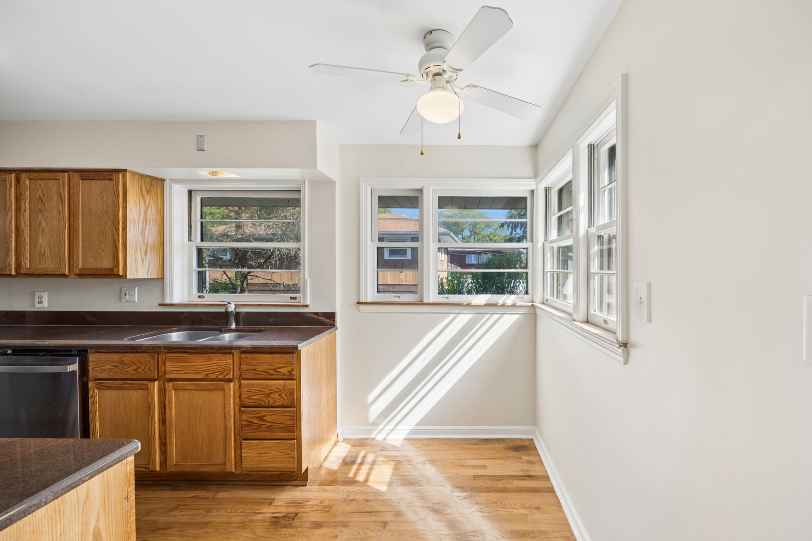 629 Dundee Avenue, Flossmoor, IL 60422
