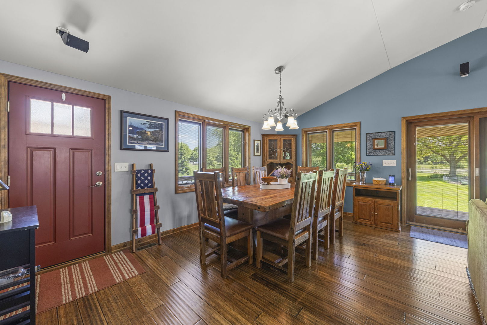 11S699 Schillinger Drive, Naperville, IL 60564