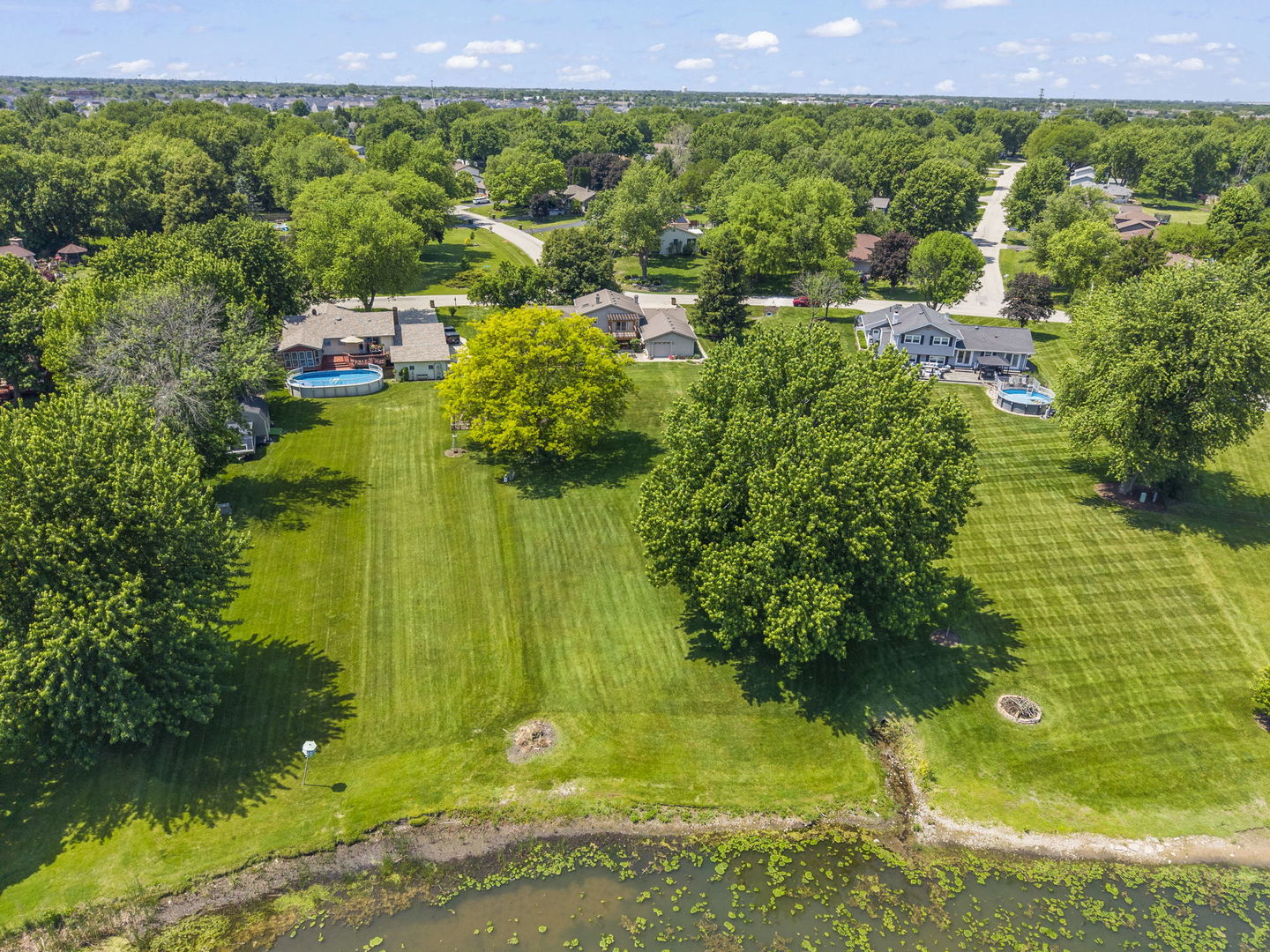 11S699 Schillinger Drive, Naperville, IL 60564