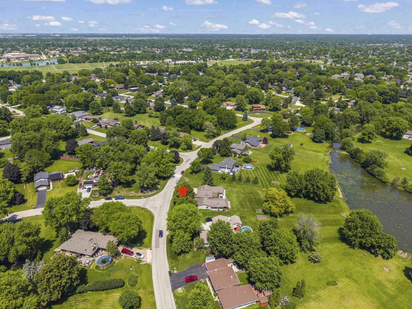 11S699 Schillinger Drive, Naperville, IL 60564