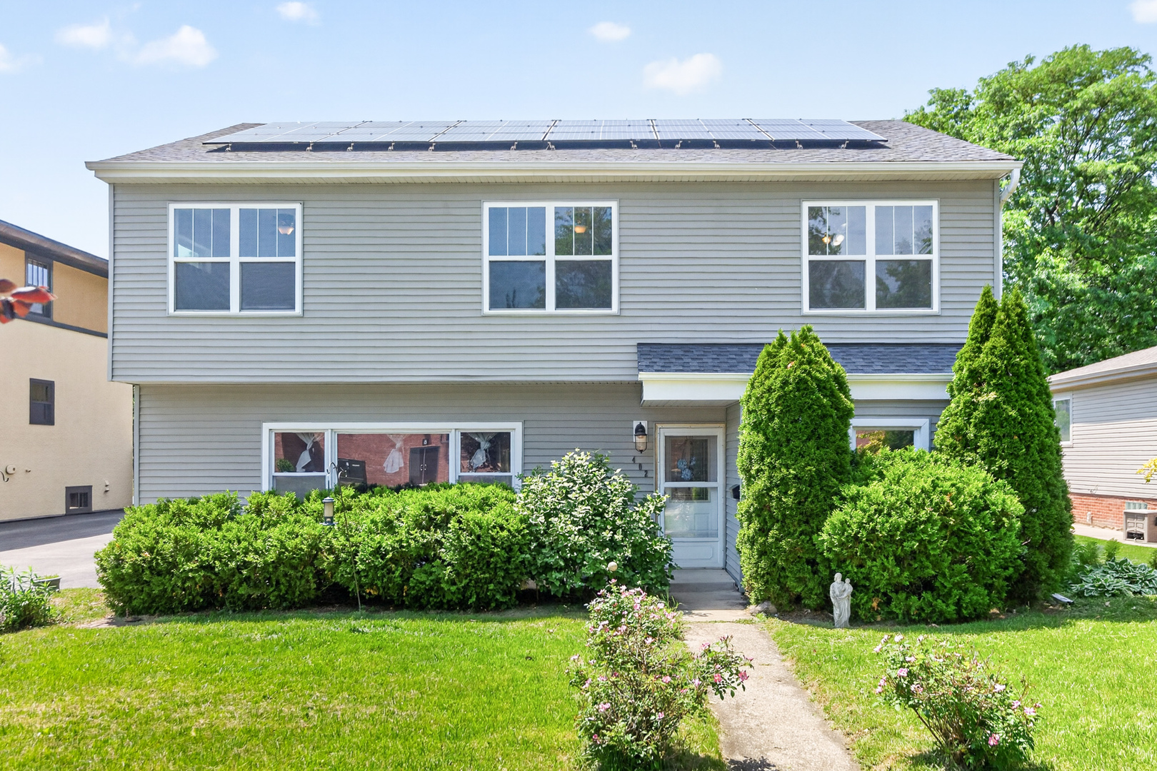 402 S Ahrens Avenue, Lombard, IL 60148