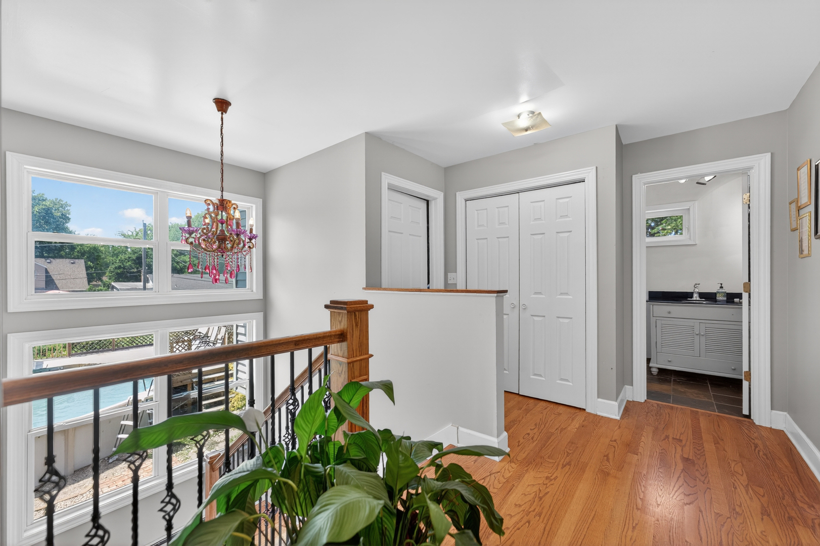 402 S Ahrens Avenue, Lombard, IL 60148