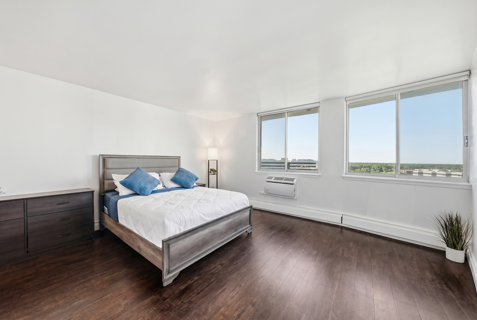 Oak Brook, IL 60523