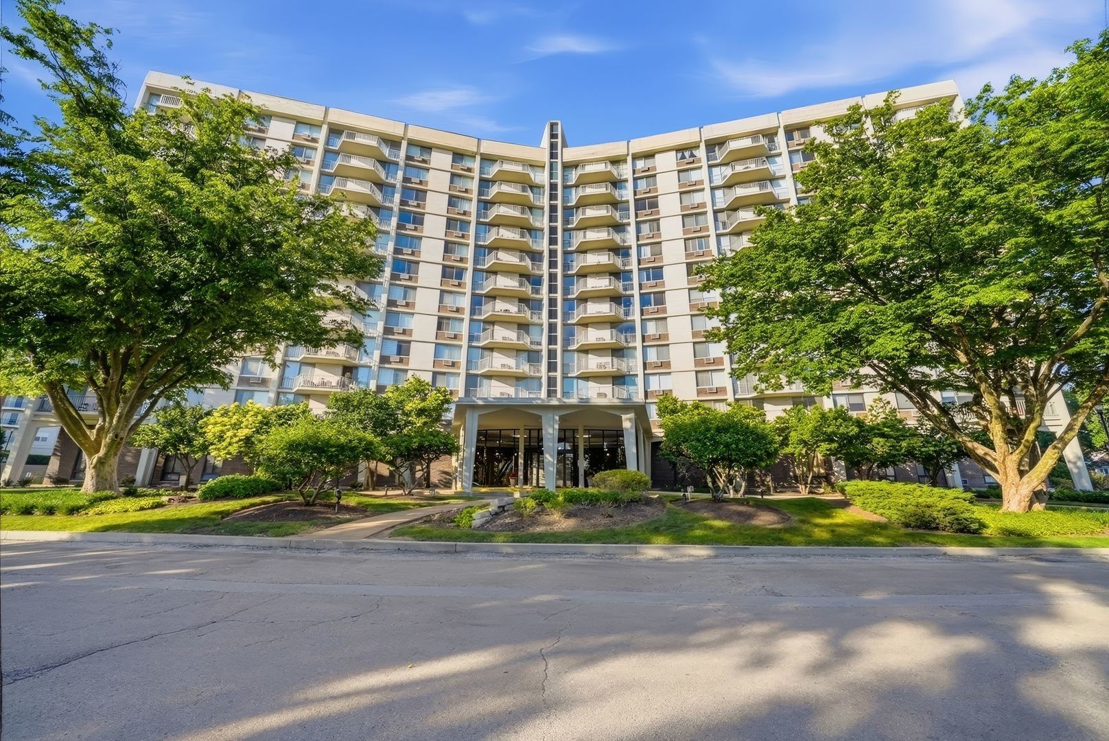 Oak Brook, IL 60523