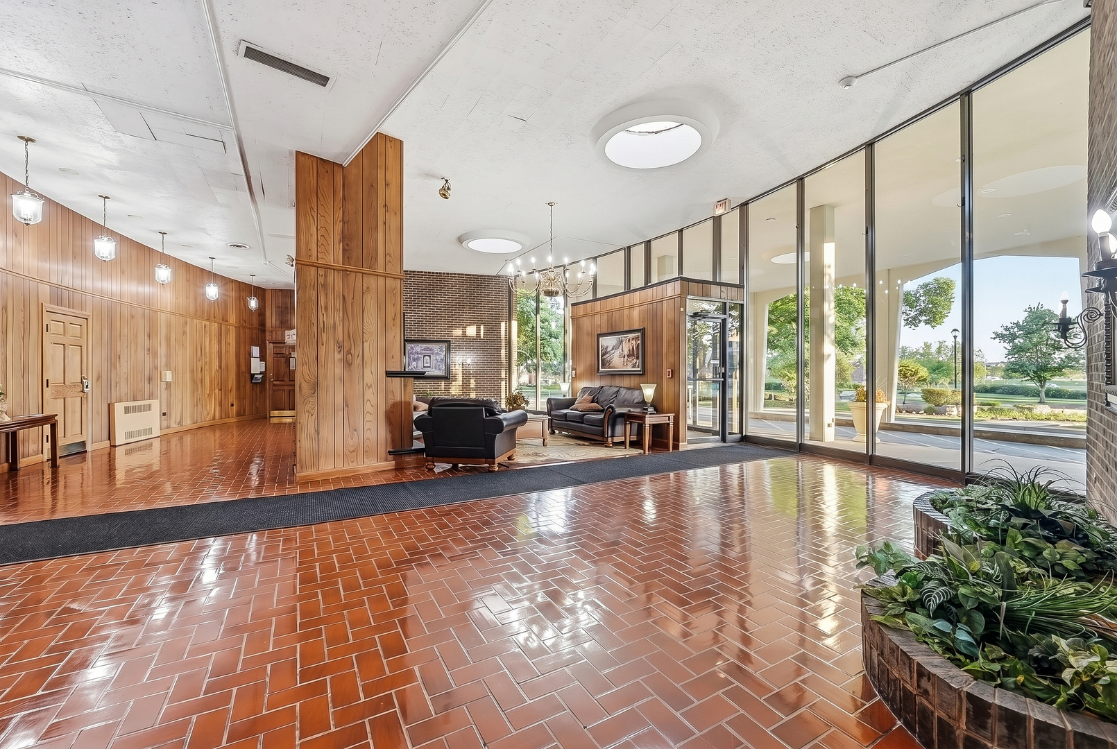 Oak Brook, IL 60523