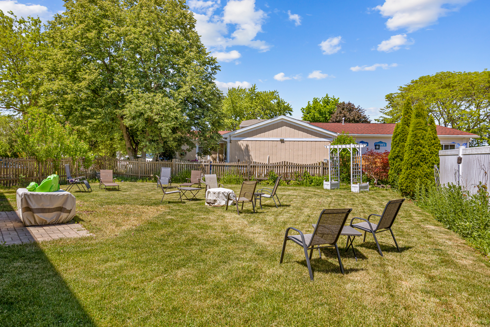652 Cherry Valley Road, Vernon Hills, IL 60061