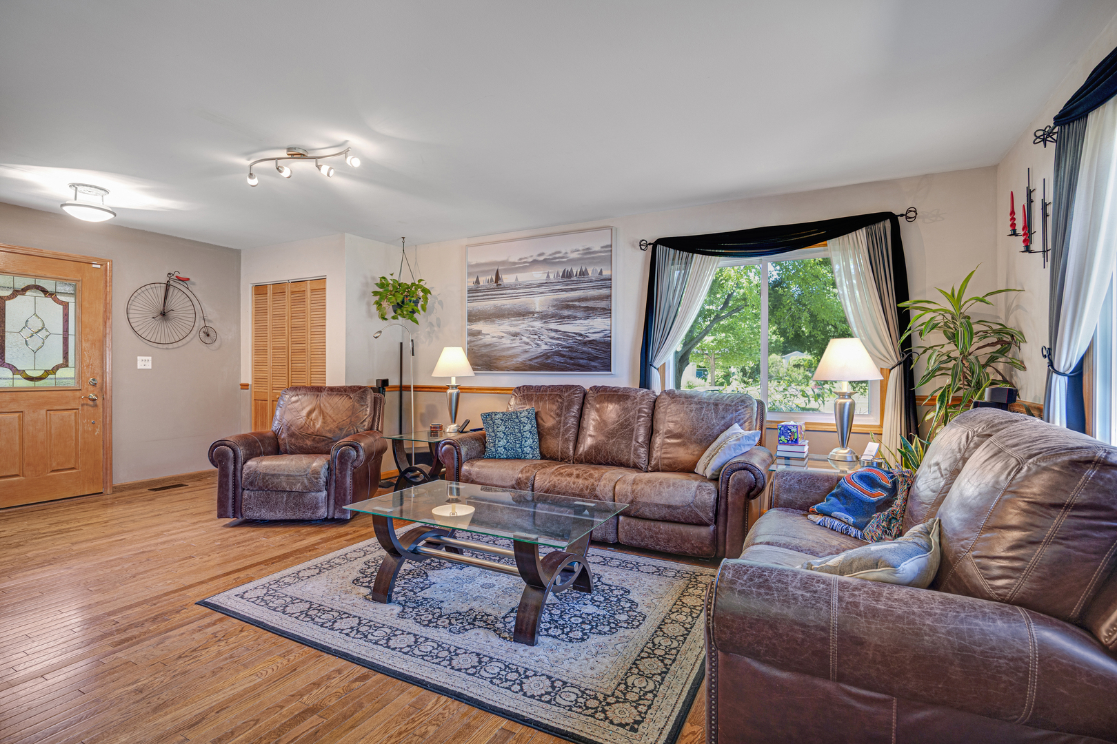 652 Cherry Valley Road, Vernon Hills, IL 60061