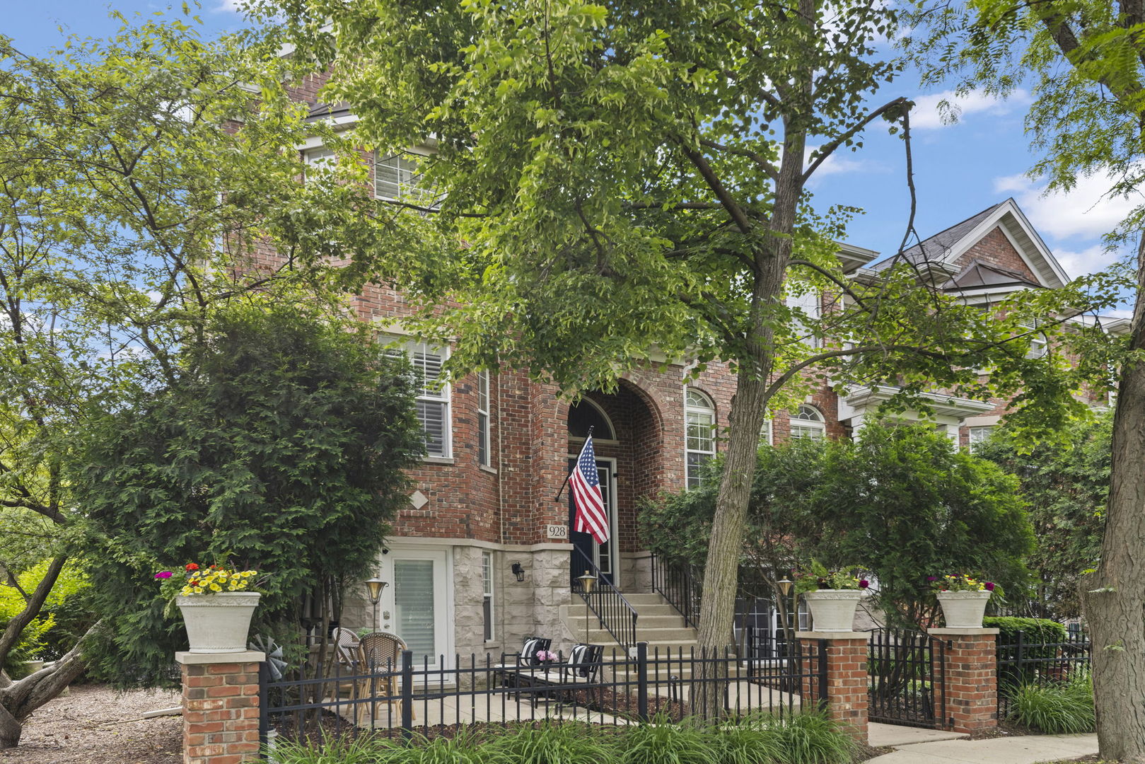 928 Shandrew Drive #928, Naperville, IL 60540