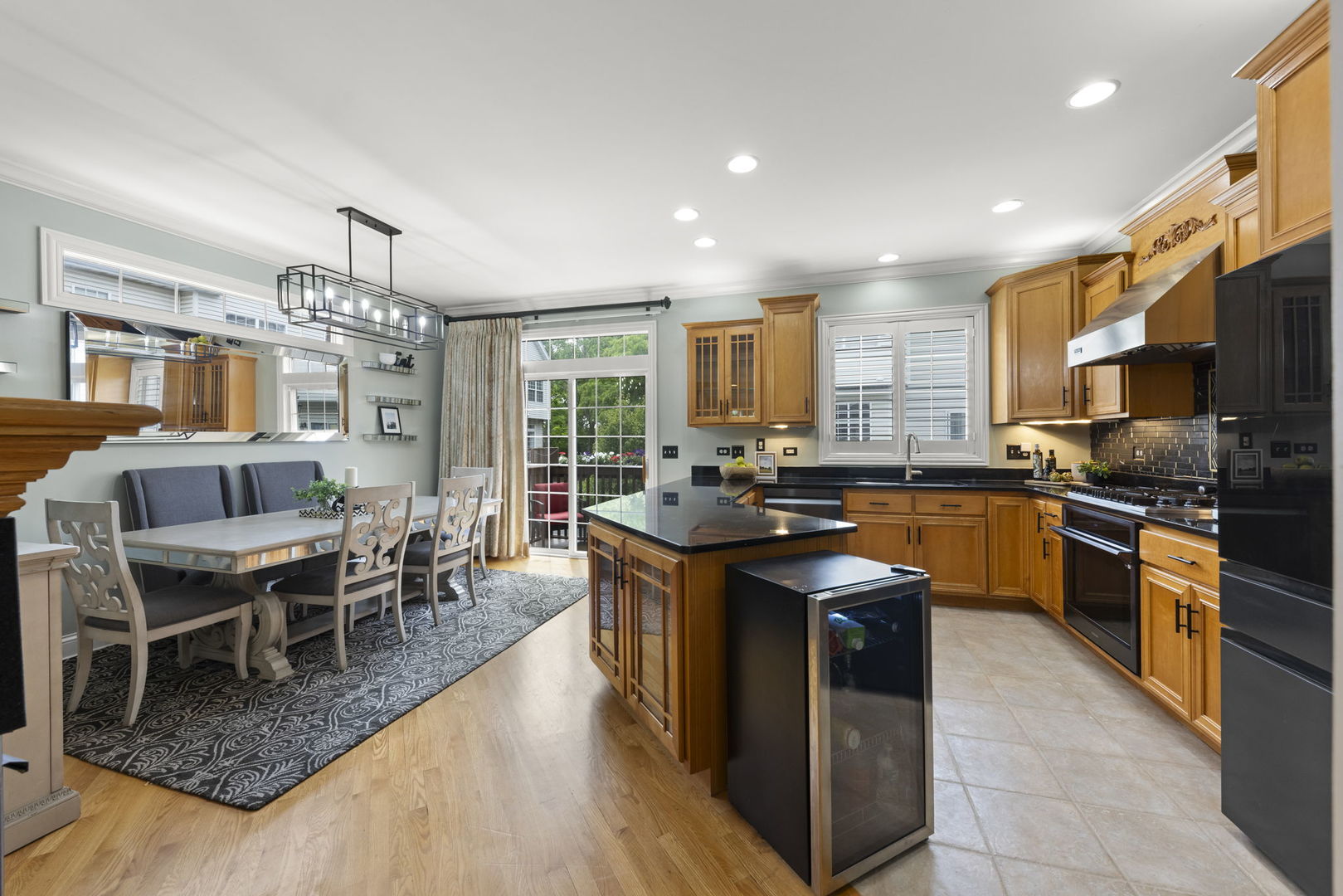 928 Shandrew Drive #928, Naperville, IL 60540