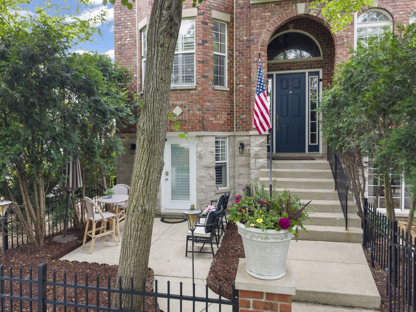 928 Shandrew Drive #928, Naperville, IL 60540