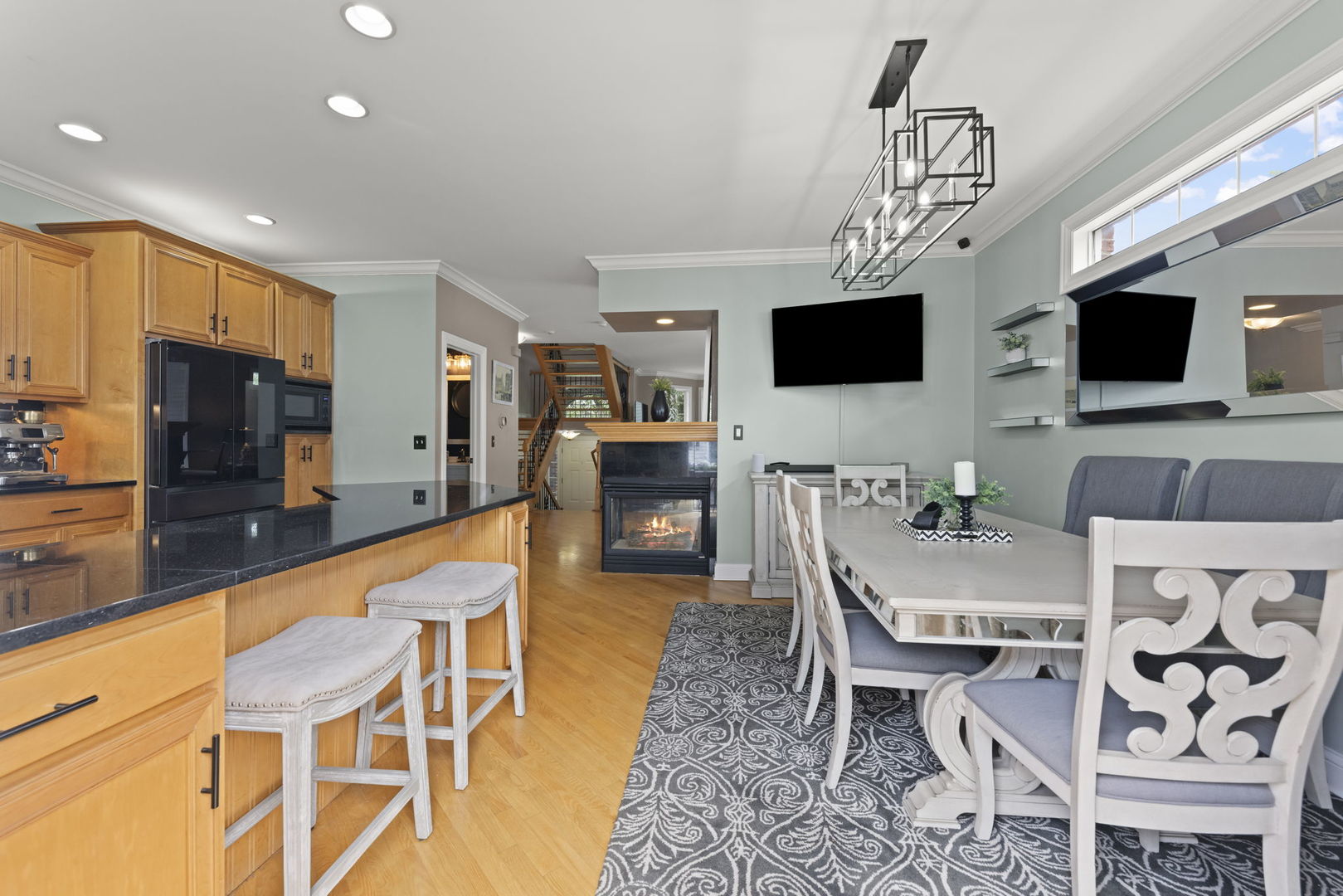 928 Shandrew Drive #928, Naperville, IL 60540