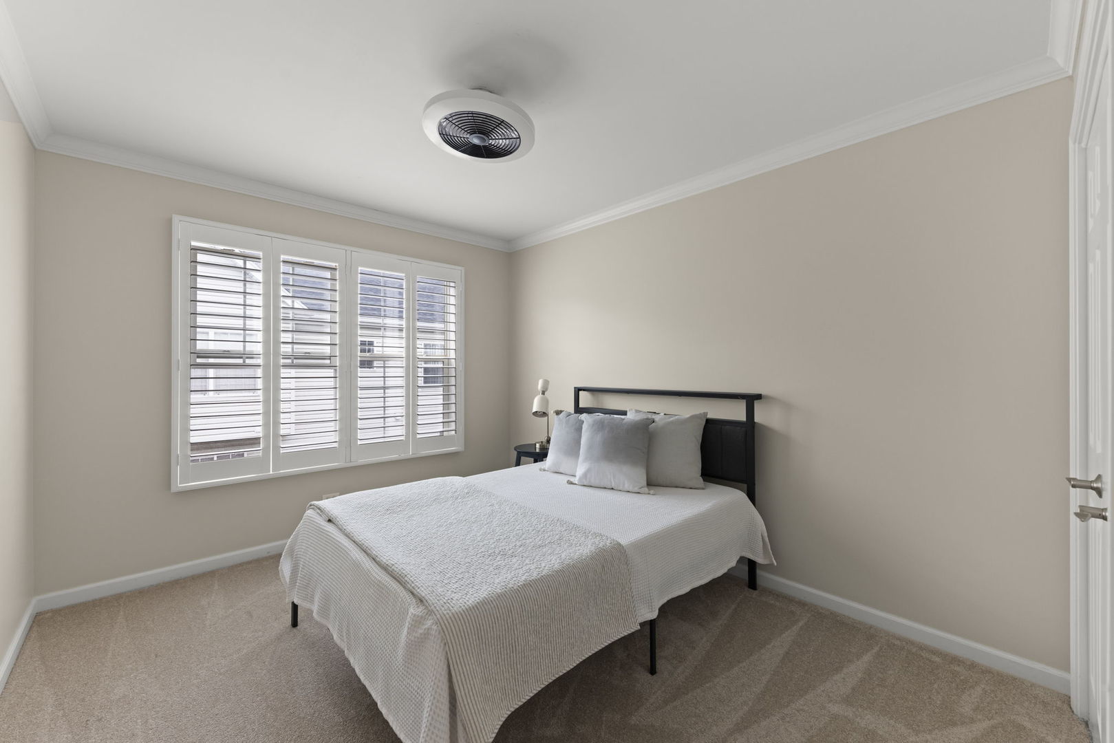 928 Shandrew Drive #928, Naperville, IL 60540