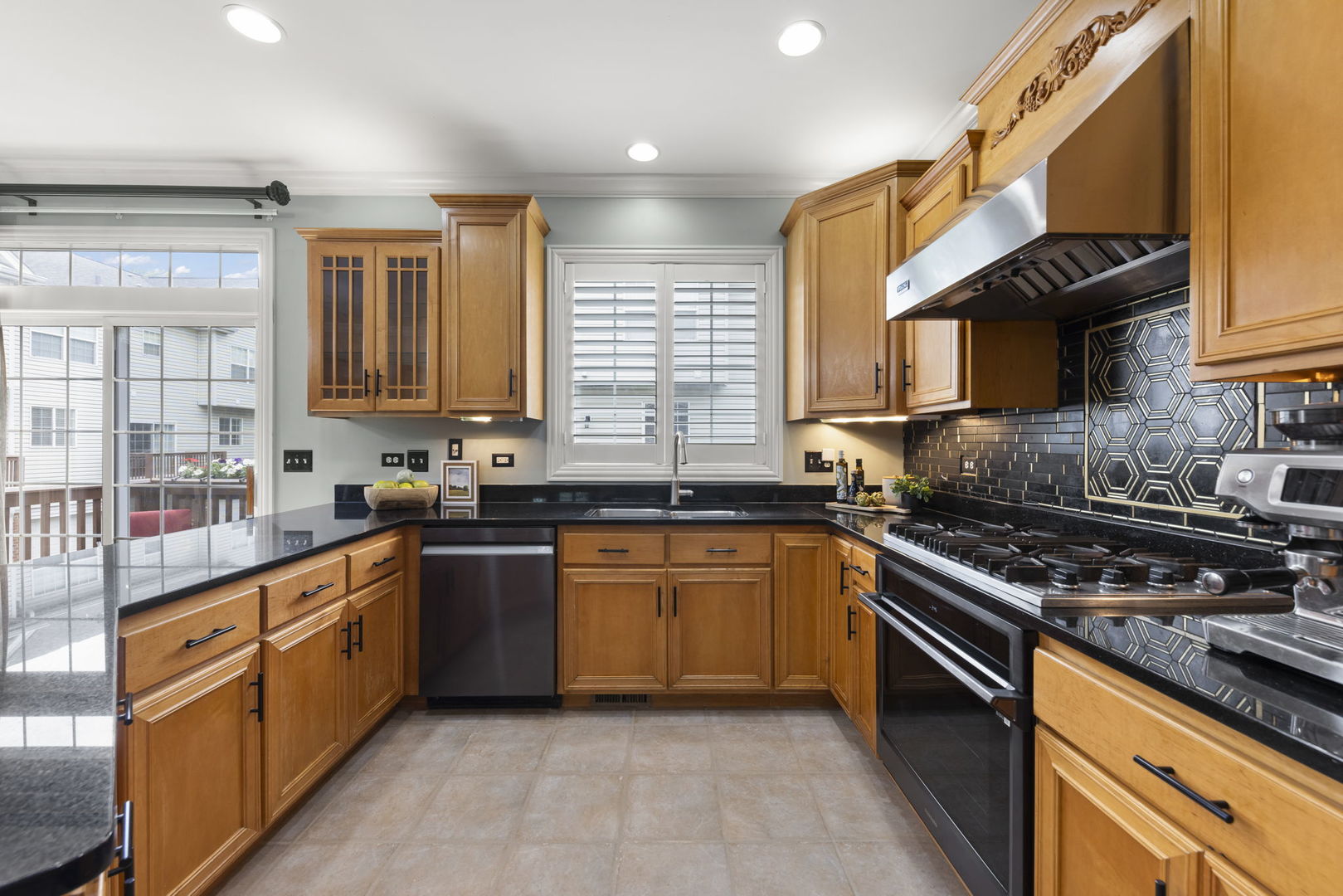 928 Shandrew Drive #928, Naperville, IL 60540