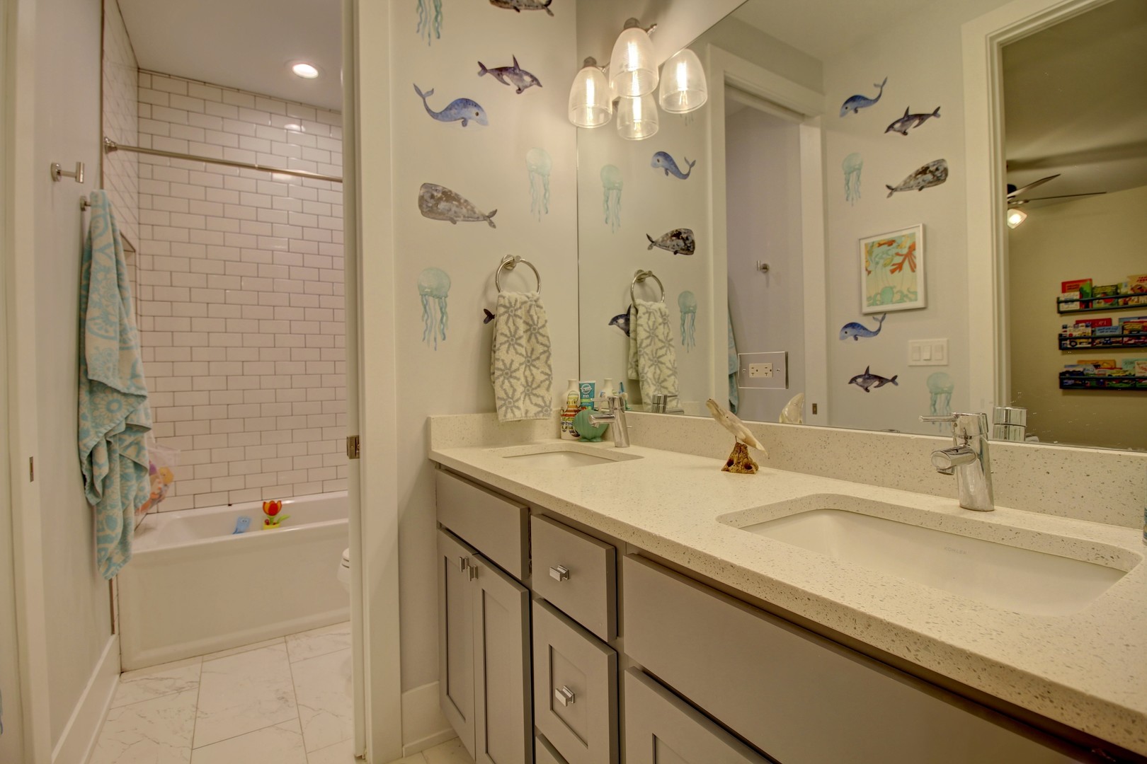 2438 N Western Avenue #1, Chicago, IL 60647