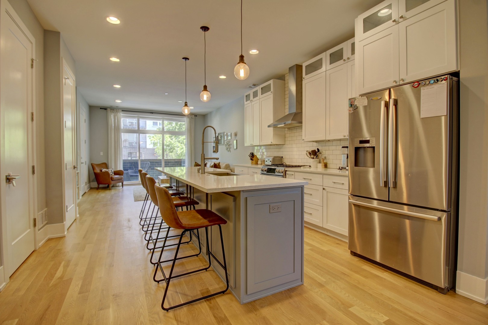 2438 N Western Avenue #1, Chicago, IL 60647
