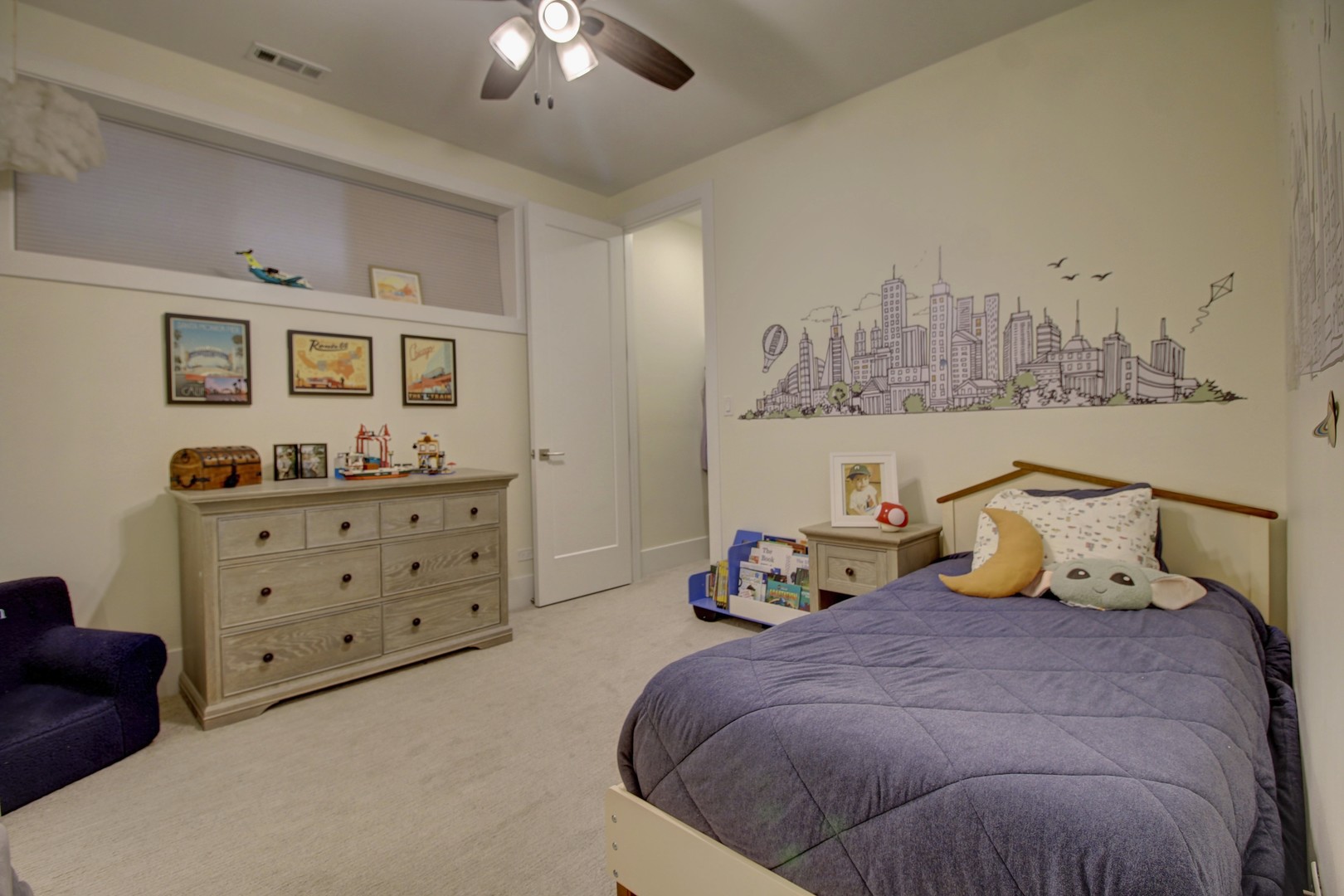 2438 N Western Avenue #1, Chicago, IL 60647