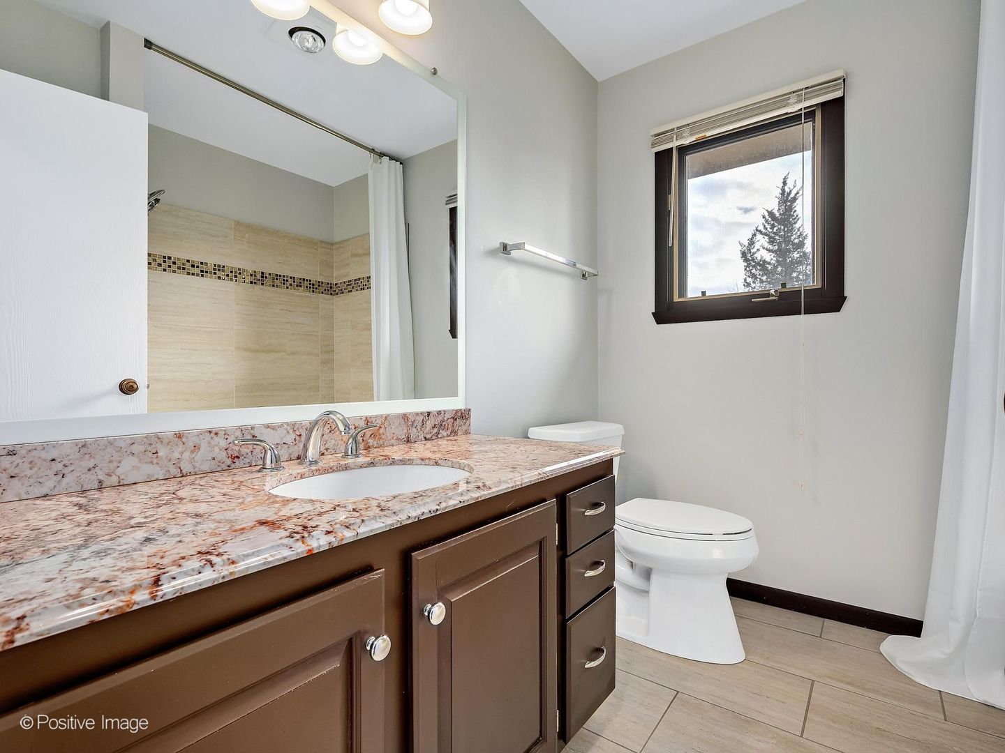 887 Braintree Lane, Bartlett, IL 60103