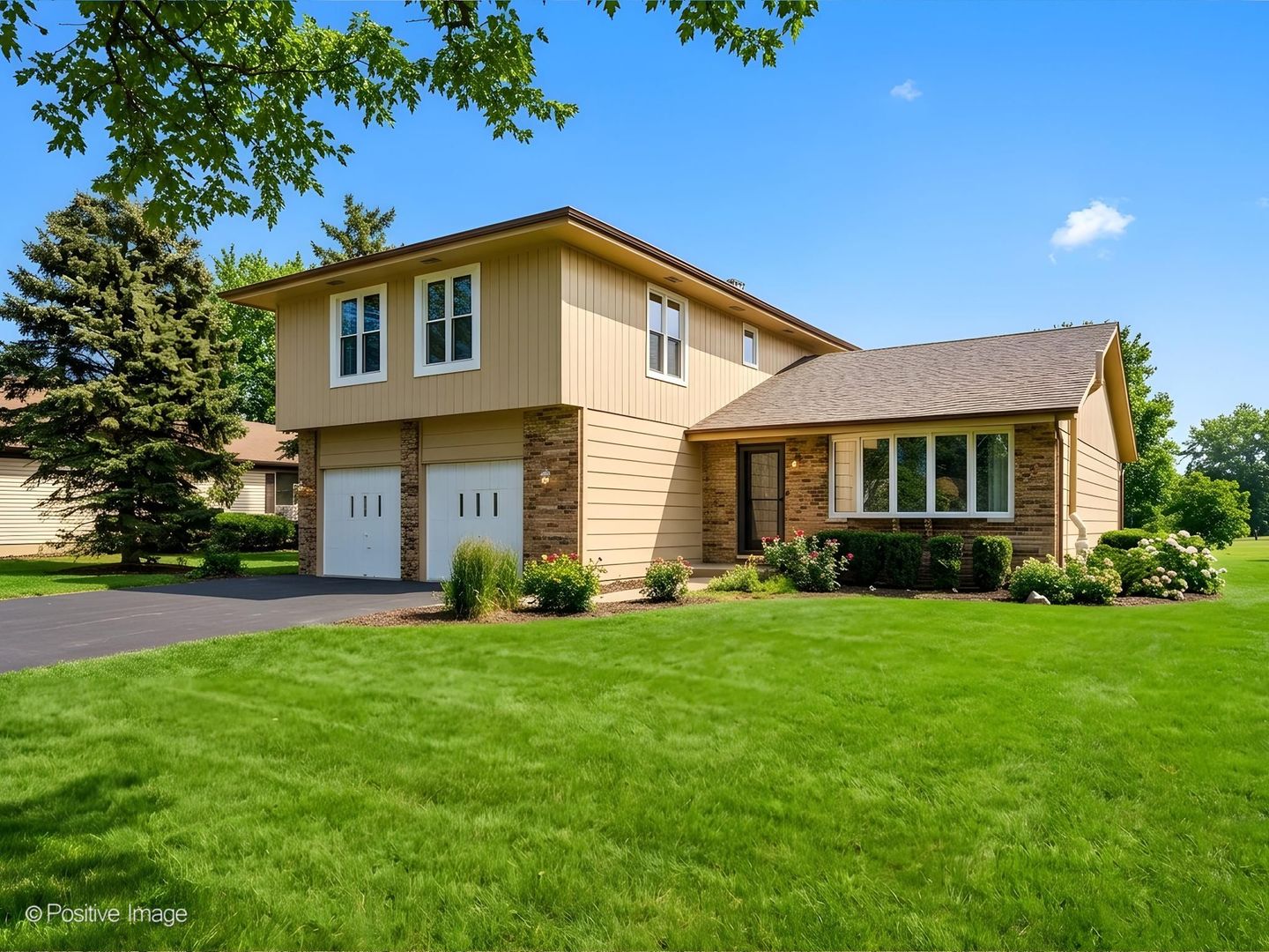 887 Braintree Lane, Bartlett, IL 60103