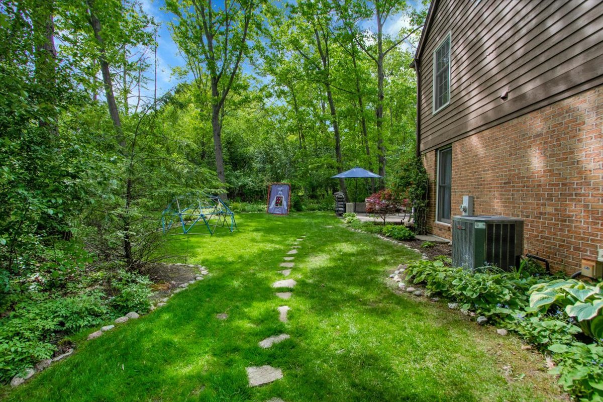 850 Carlyle Circle, Lake Bluff, IL 60044