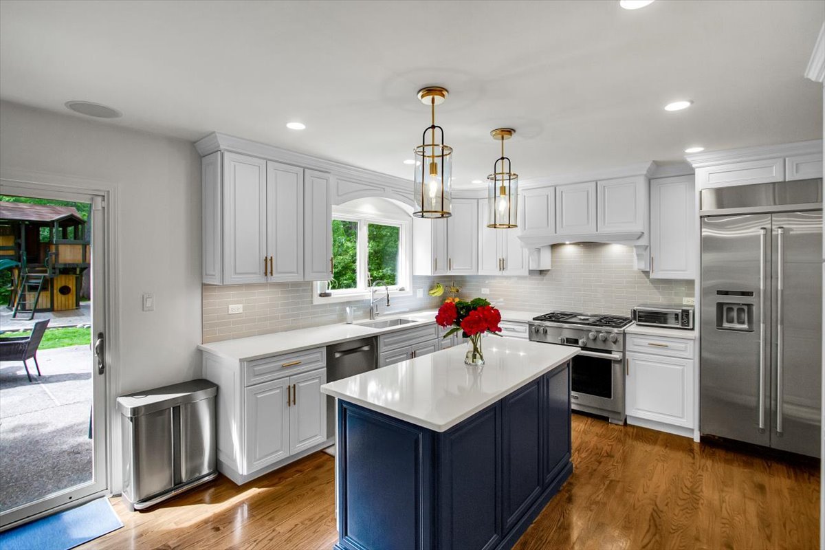 850 Carlyle Circle, Lake Bluff, IL 60044