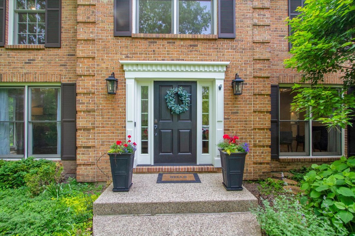 850 Carlyle Circle, Lake Bluff, IL 60044