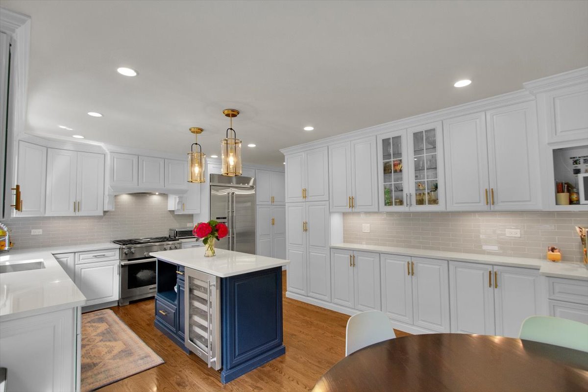 850 Carlyle Circle, Lake Bluff, IL 60044