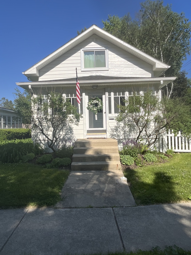 701 Edison Street, Geneva, IL 60134