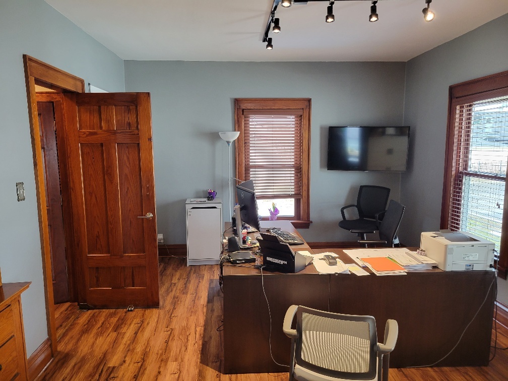 117 W Willow Avenue, Wheaton, IL 60187