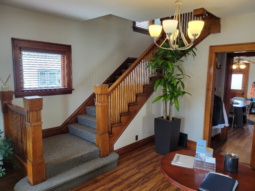 117 W Willow Avenue, Wheaton, IL 60187