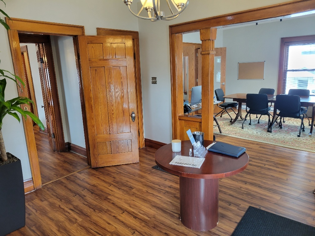 117 W Willow Avenue, Wheaton, IL 60187