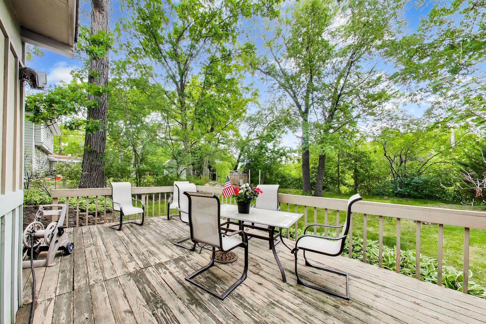 1281 Banbury Road, Mundelein, IL 60060