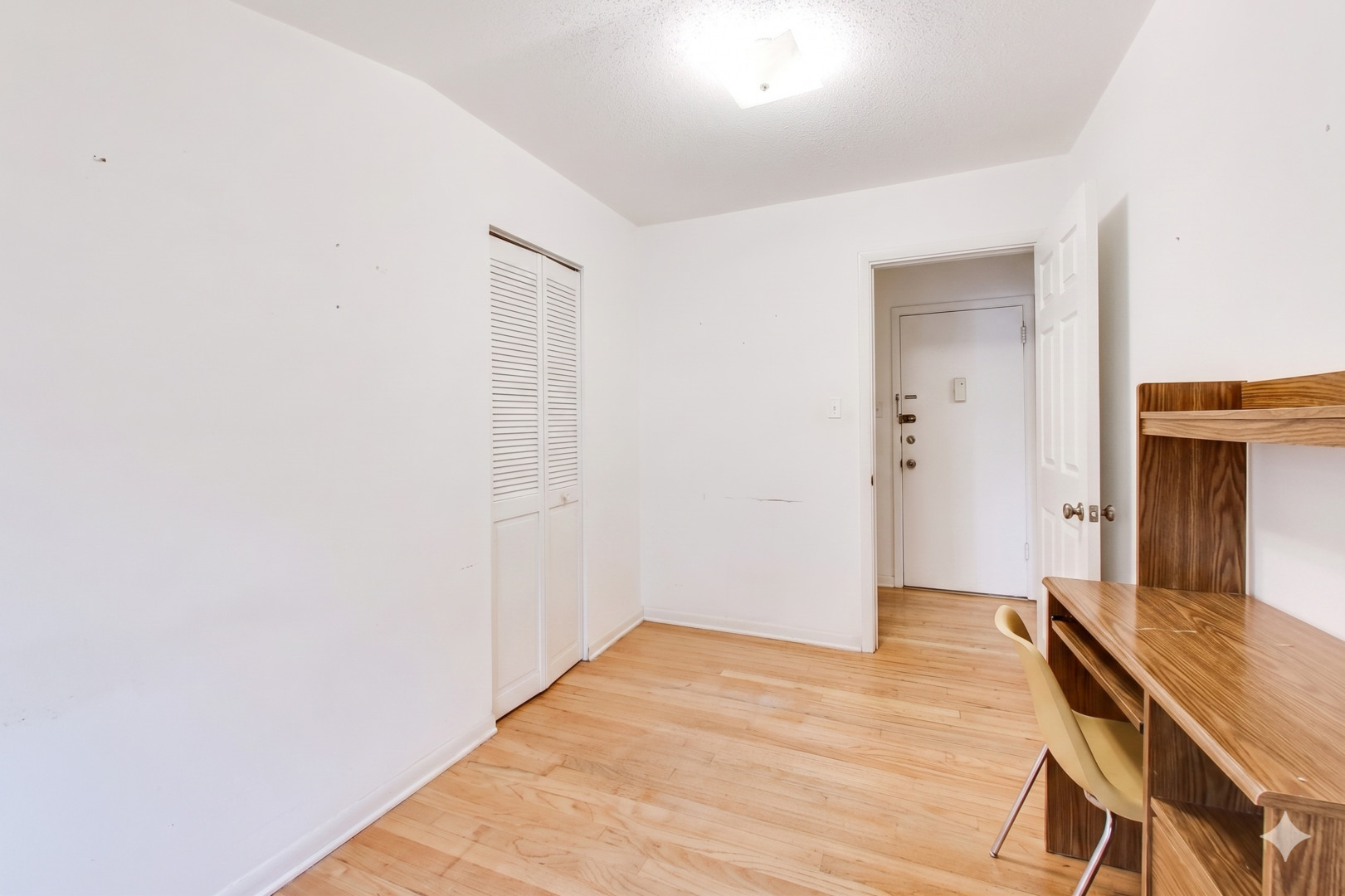 1281 Banbury Road, Mundelein, IL 60060