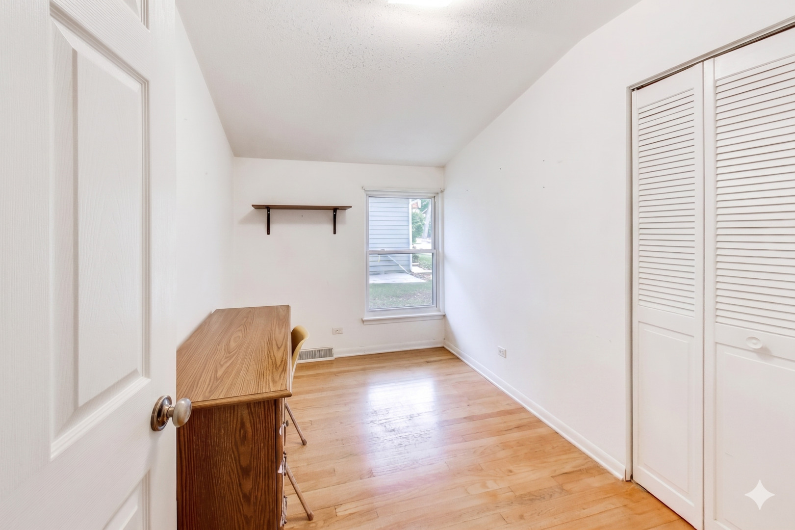1281 Banbury Road, Mundelein, IL 60060
