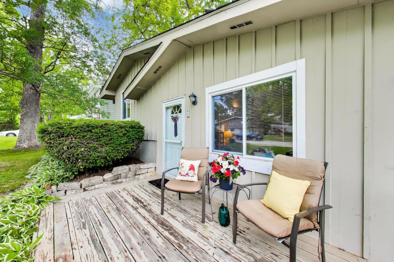 1281 Banbury Road, Mundelein, IL 60060