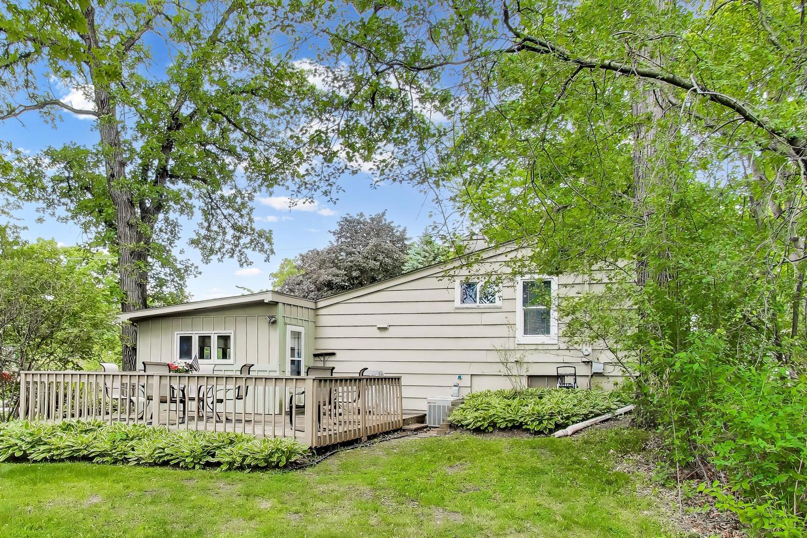 1281 Banbury Road, Mundelein, IL 60060