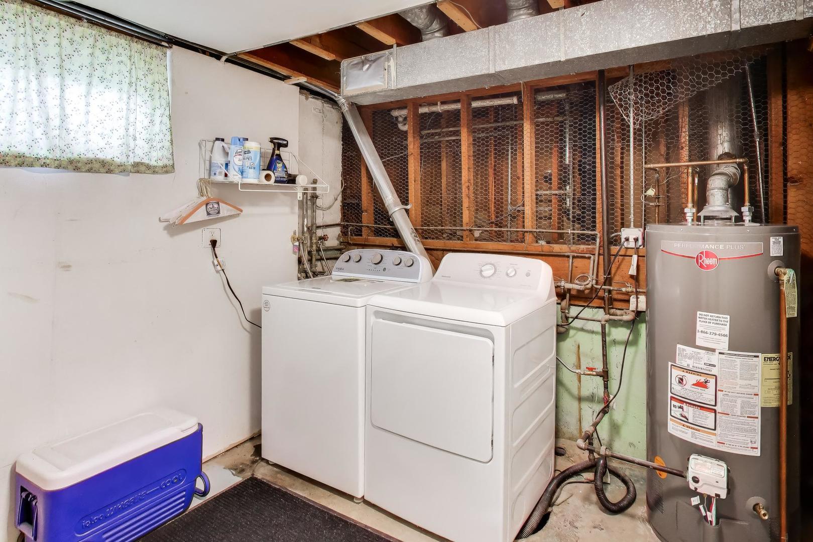 1281 Banbury Road, Mundelein, IL 60060
