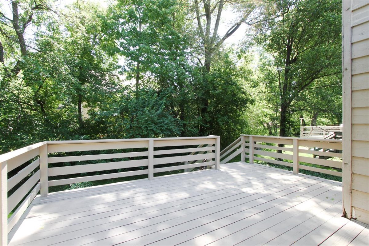 1512 Kirkwood Drive, Geneva, IL 60134