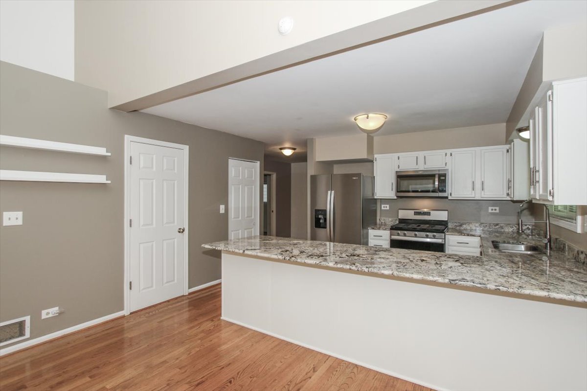 1512 Kirkwood Drive, Geneva, IL 60134