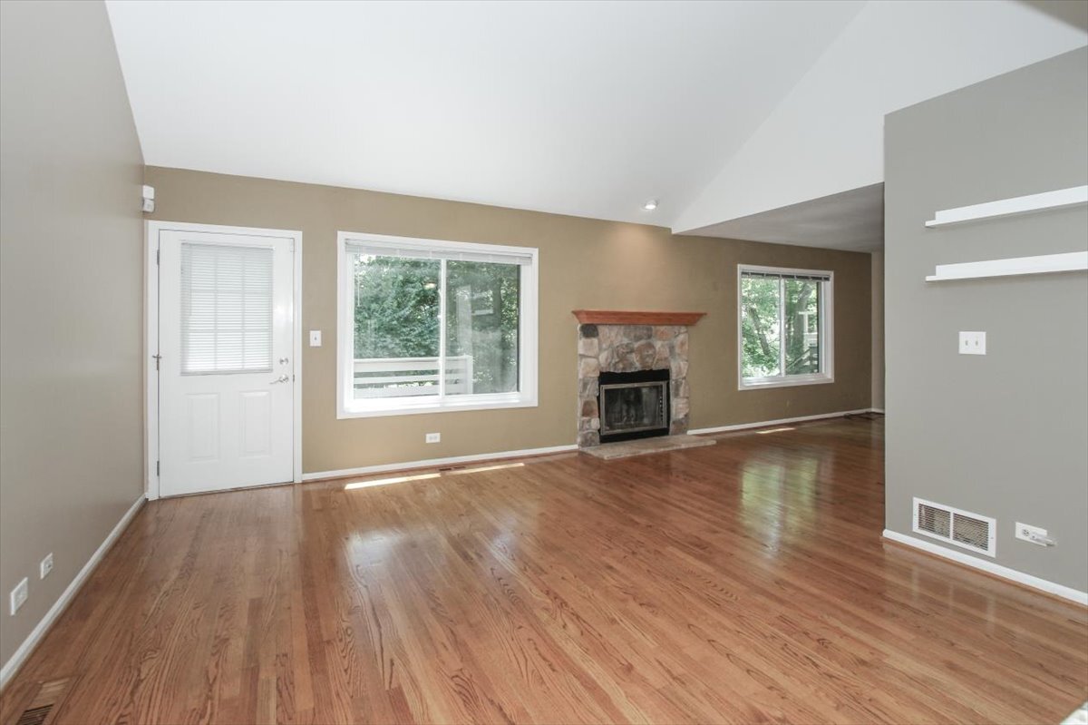 1512 Kirkwood Drive, Geneva, IL 60134