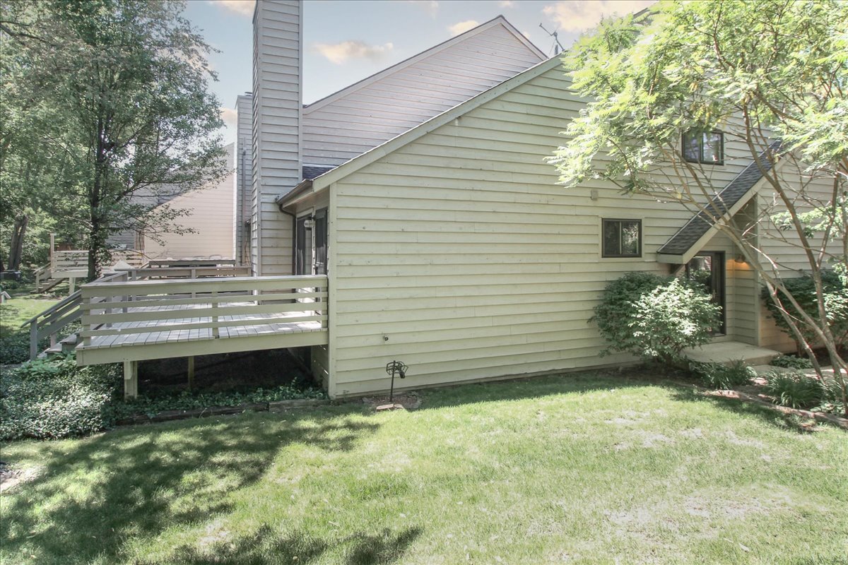 1512 Kirkwood Drive, Geneva, IL 60134