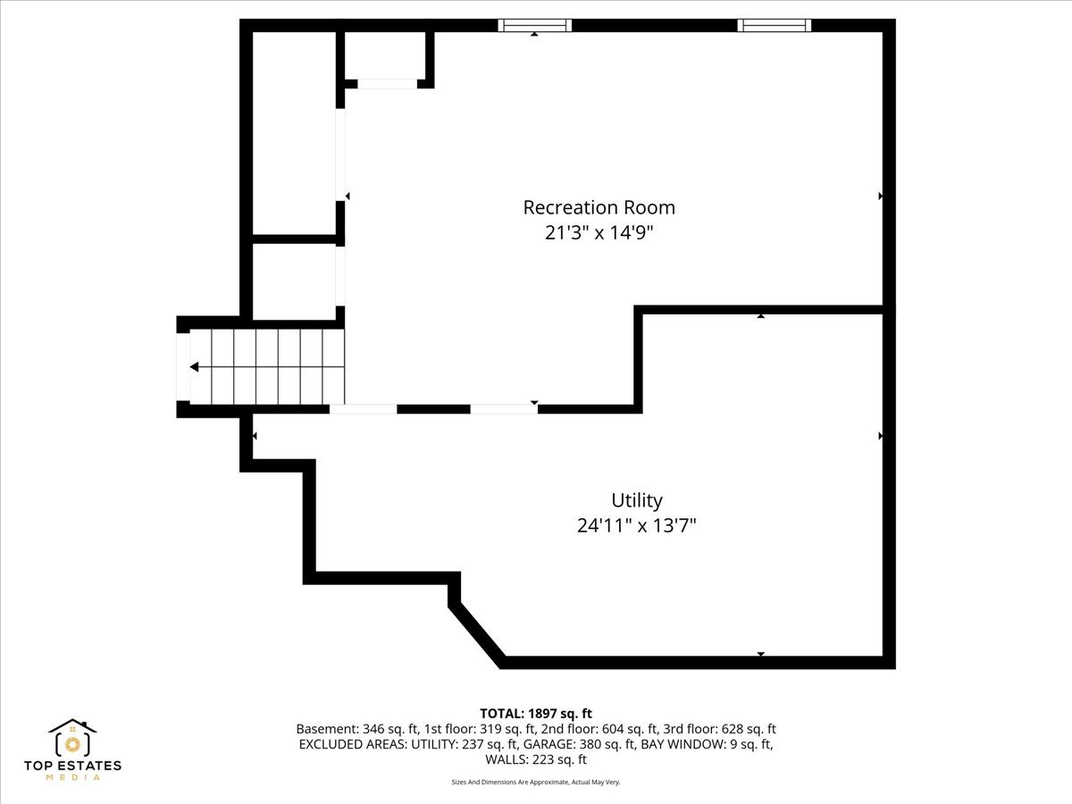 4 Waterbury Court, Lake Zurich, IL 60047