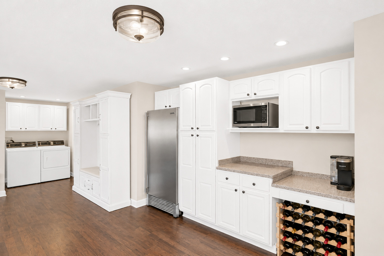 319 S BRAINTREE Drive, Schaumburg, IL 60193