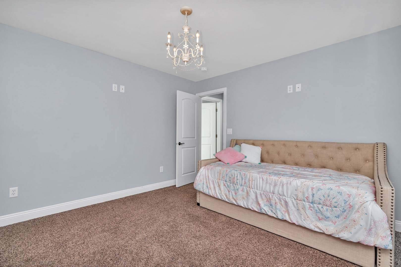 100 W 1st Street, Coal City, IL 60416